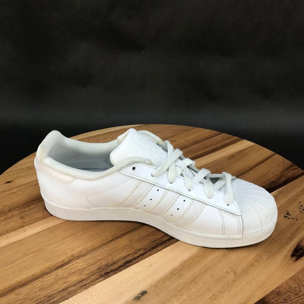 Adidas Superstar Triple White Lace Up Sneaker - Left Shoe Only - Youth Size 7